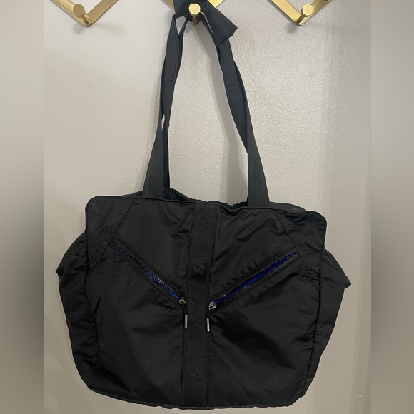 Very lightly used new balance gym/yoga bag - Picture 1 of 4